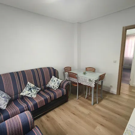 Con Balcon Centro Zona Artistica Homestay *